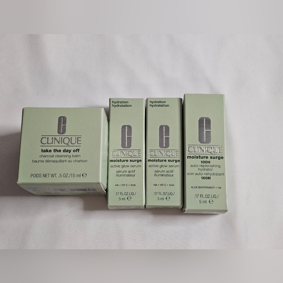 Clinique 4 Piece Skincare Set - Picture 2 of 8